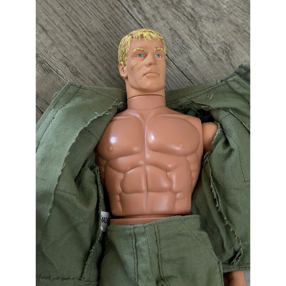 1996 Hasbro 11